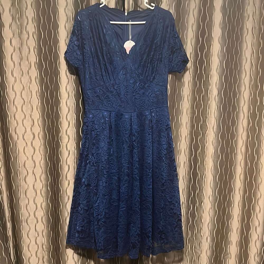 3/$30 New Blue lace overlay dress XL/2XL